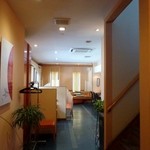 すずめのお宿 - 入口からの店内