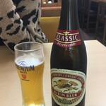 Miyaki - キャーーー！！！チンカチンカの冷やっこいルービーヽ(´o｀
                        
                        帰りは妻が運転^^;
                        
                        街中華で飲る！！！値段は¥650。
                        
                        
                        苦いなぁ〜と思ったらクラッシックラガーだった。
                        
                        
                        
                        