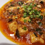 チャイニーズ タパス エニシ - 本格的な麻辣を楽しめる