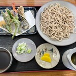 蔵のそば処きよ - 料理写真:天もり(1300円也) 揚げたて季節の天ぷらが旨い♪