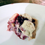 ラ・カント - お好みで、チョコソースをかけていただきます。