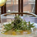 田園調布倶楽部 - ランチタイムの真鯛のカルパッチョ