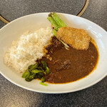 あしながおじさん焼肉亭 - カレーライス¥850ひれかつ¥200