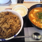 松屋 - 牛丼・豆腐キムチチゲセット