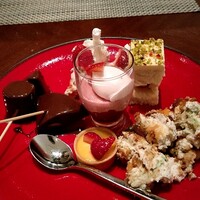 ロビーラウンジ 「マーブルラウンジ」 ヒルトン東京 - 