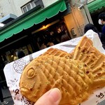 たいやき わかば - お店とたい焼き