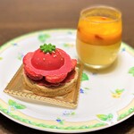 ザ・ペニンシュラ ブティック&カフェ 新丸ビル店 - 