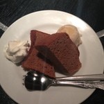 代々木 今半 - チョコレートシフォン、アップルシナモンのアイス