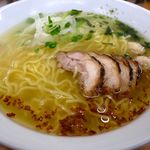 富白 - 鶏塩拉麺（650円）