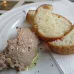 Osuteria jyappusu - 白レバーパテとパン