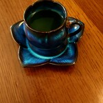 カフェ．ド．クラージュ - 最後にサービスの緑茶