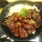 新長田肉劇場 - ハラミ丼（大盛） 900円