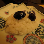 2品目の黒豆の飯蒸し