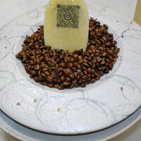 Maison DIA Mizuguchi - ジャガイモのチップス、マグロとアンチョビのQRコード