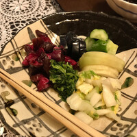 やげんぼり 赤坂店 - お漬け物の盛り合わせも美しいですね…