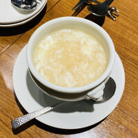 珞珈壹号 銀座店 - 蟹肉の卵白スープ