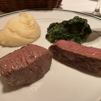 ウルフギャング・ステーキハウス 六本木 - 付け合わせはマッシュポテト、クリームスピナッチ
