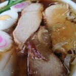 盛昭軒 - 下館ラーメン定義のひとつ、鶏チャーシュー