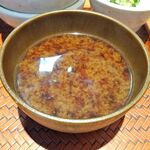 とんかつは飲み物。 - たまごソースかつ丼（大盛）870円（惣菜３種類まで無料、ご飯大盛無料）