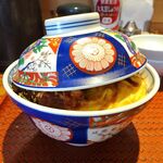 とんかつは飲み物。 - たまごソースかつ丼（大盛）870円（惣菜３種類まで無料、ご飯大盛無料）