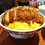 とんかつは飲み物。 - たまごソースかつ丼（大盛）870円（惣菜３種類まで無料、ご飯大盛無料）