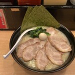 釜利家 - とんこつ塩チャーシュー麺、970円