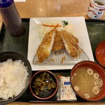 味のまるまつ - 料理写真:白身魚フライ定食
