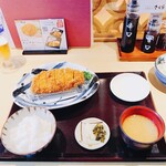 Tonkatsu Bashamichi Sakura - 定食です