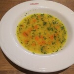 レストラン アラジン - ランチのスープ　酸味が美味しいです