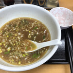 らーめんどんぐり - 麺完食後、スープタイム突入時にも、これだけのネギが。