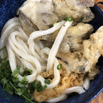 讃州手打ちうどん 我龍 - ごぼう天醤油のアップ