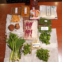 柚木元 - 宅急便で届いた ”極上 月の輪熊の草鍋”