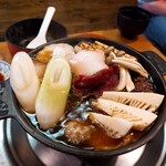 桜なべ 中江 - ●桜鍋（ロース肉、有機栽培タケノコ、麸、焼き豆腐、しらたき、長ネギ、しめじ、江戸菜）