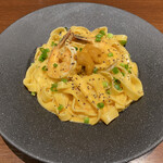 鎌倉パスタ - 料理写真:ウニとプリプリ海老の濃厚クリームソース