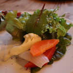 ミニPizzaと西洋料理 unnoe - 前菜：葉物野菜＆マリネ(2022年4月)