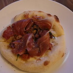 ミニPizzaと西洋料理 unnoe - ピザ・カルネ(2022年4月)