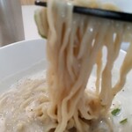 Umami - 麺リフト