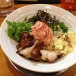 とんこつらーめん ひかり - 2013年1月2月限定レッド950円