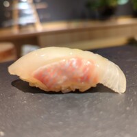 鮨うめざわ - 鯛の昆布〆
