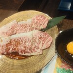 Jougai Yakiniku Eidorian - 焼きしゃぶすき焼きたまごを添えて1,700円