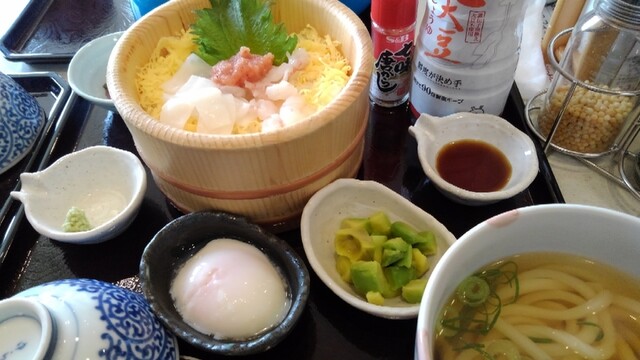 おひつごはん四六時中 秋田御所野店 - 四ツ小屋（丼）の写真