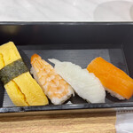 沖縄逸の彩ホテル - お寿司