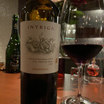 アイニーク - しっかりした力強いカベルネソービニョン