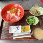 四季亭 - 海鮮丼セット？2100円くらいだったかな？