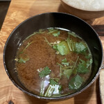 とんかつ 乃ぐち - 山椒入りの赤出し