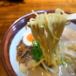 海海ラーメン - 麺リフト