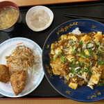 Fukuen - 麻婆豆腐丼と唐揚げ定食　980円(税込み)