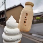 北川牛乳店 - 生ジェラートコーン焦がしもなかトッピング