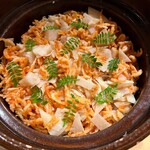銀座 しのはら - 桜海老と筍とホタテの炊き込みご飯