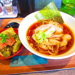 中華そば 第三灯籠 - 鶏しょうゆ　８００円と中トロ丼　３５０円（税込）【２０２２年４月】